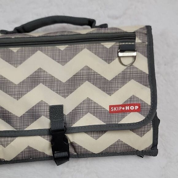 Skip Hop Pronto Changing Station Portable - Picture 5 of 6